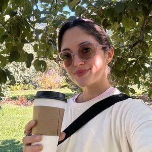 Meet your Posher, Samantha